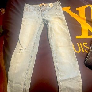 Hollister jeans size 3